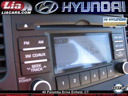 Hyundai Accent 2010 photo 2