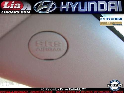 Hyundai Accent 2010 photo 3