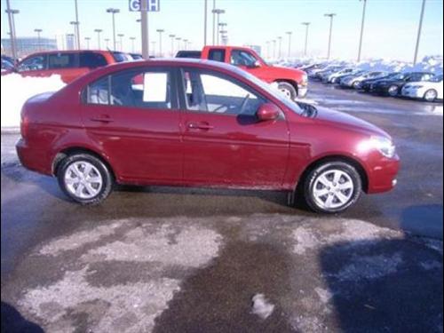 Hyundai Accent 2010 photo 2