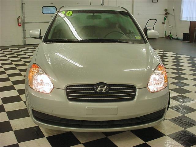 Hyundai Accent 2010 photo 1