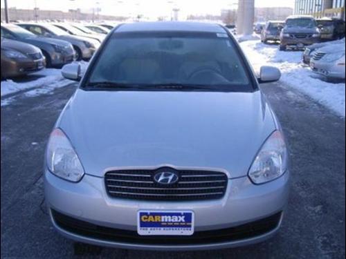 Hyundai Accent 2010 photo 1
