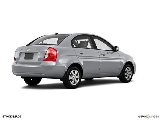 Hyundai Accent 2010 photo 1