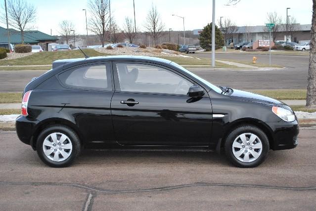 Hyundai Accent 2010 photo 4