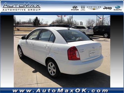 Hyundai Accent 2010 photo 3