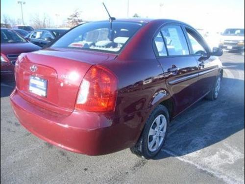 Hyundai Accent 2010 photo 4