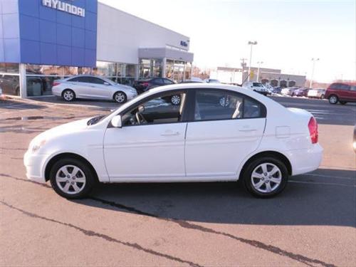 Hyundai Accent 2010 photo 1