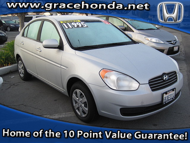 Hyundai Accent 2010 photo 1