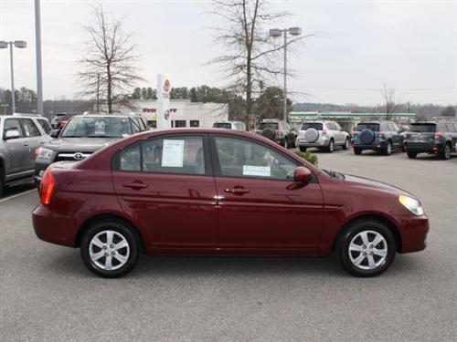 Hyundai Accent 2010 photo 4