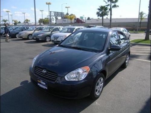 Hyundai Accent 2010 photo 2