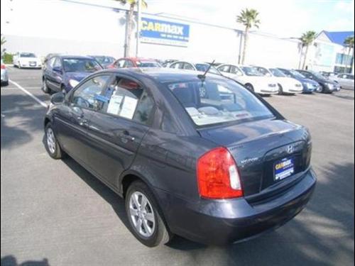 Hyundai Accent 2010 photo 5