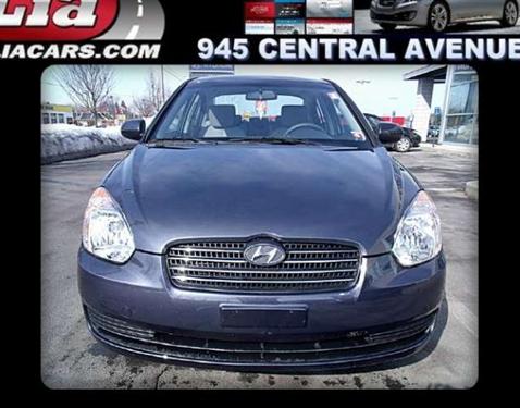Hyundai Accent 2010 photo 2