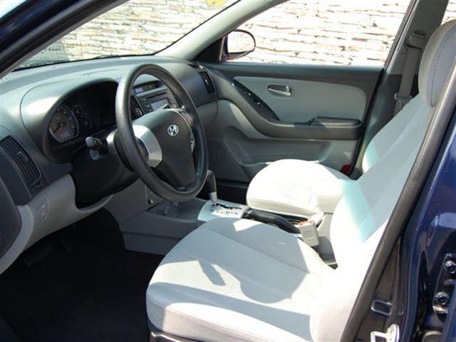 Hyundai Accent 2010 photo 4