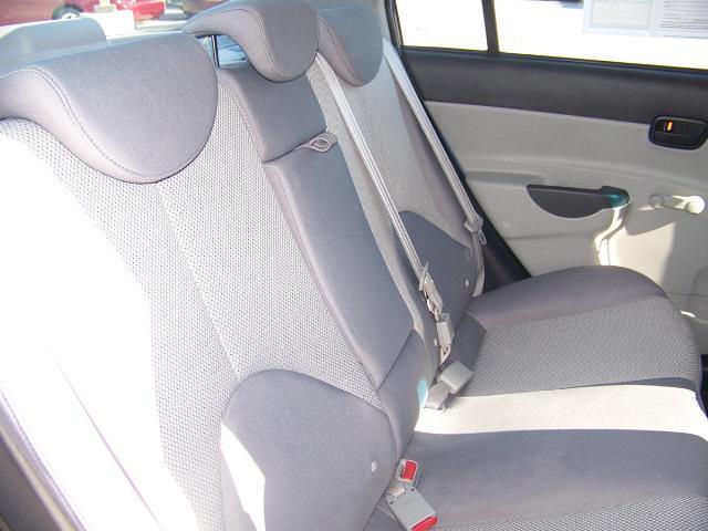 Hyundai Accent 2010 photo 1