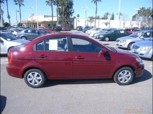 Hyundai Accent 2010 photo 2