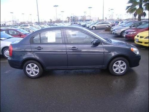 Hyundai Accent 2010 photo 2