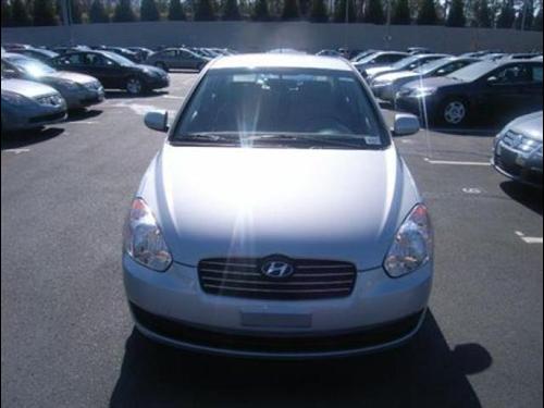 Hyundai Accent 2010 photo 2