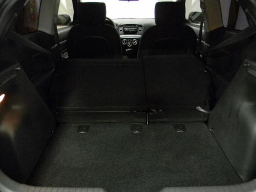 Hyundai Accent 2010 photo 5