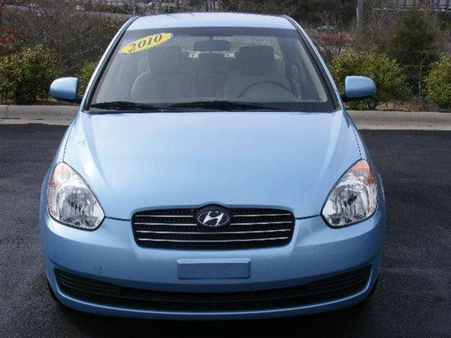 Hyundai Accent 2010 photo 1