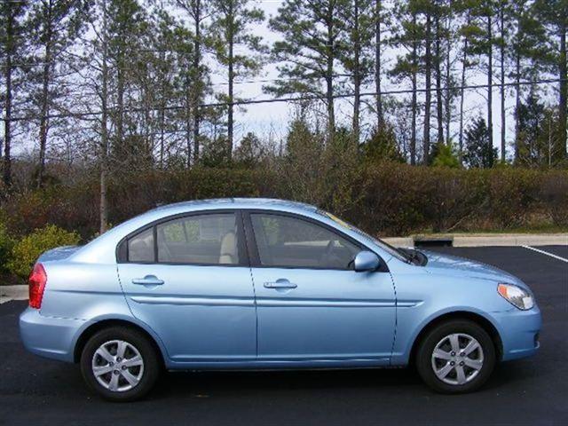 Hyundai Accent 2010 photo 4