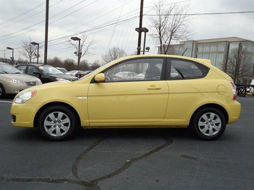 Hyundai Accent 2010 photo 1