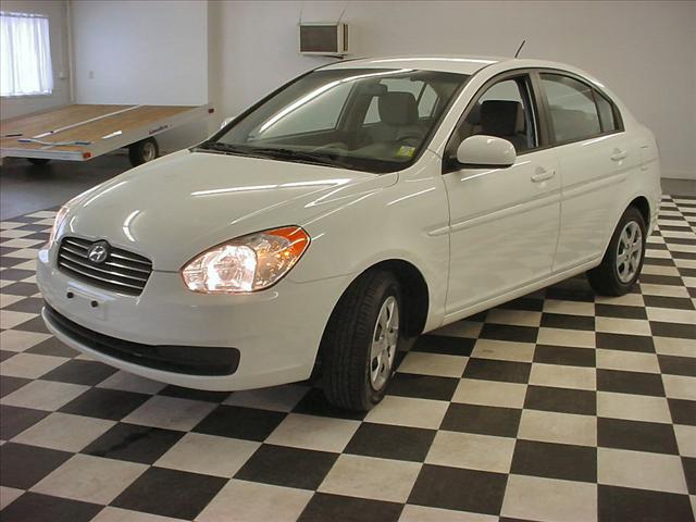 Hyundai Accent 2010 photo 2