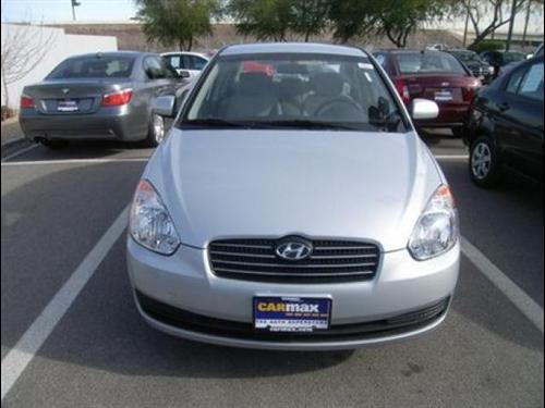 Hyundai Accent 2010 photo 1