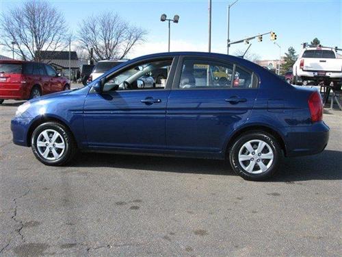 Hyundai Accent 2010 photo 1