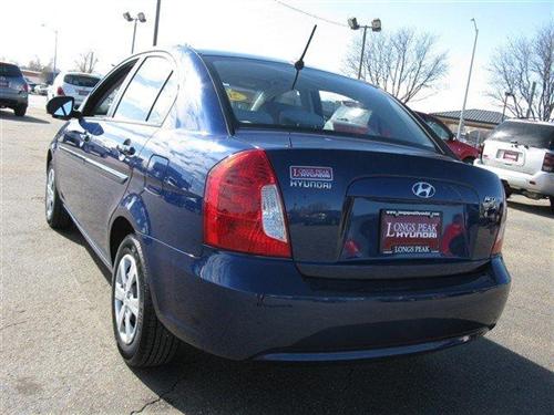 Hyundai Accent 2010 photo 2