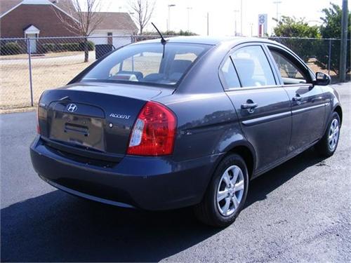 Hyundai Accent 2010 photo 1