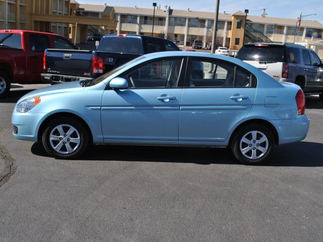 Hyundai Accent 2010 photo 1