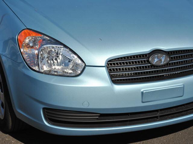 Hyundai Accent 2010 photo 4