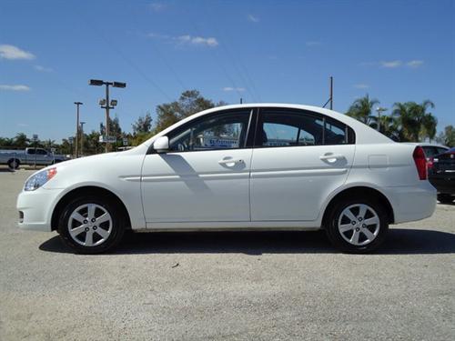 Hyundai Accent 2010 photo 3