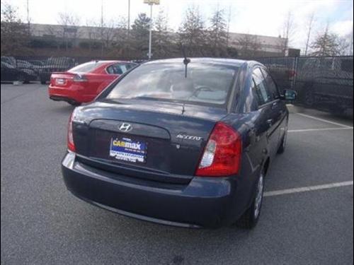 Hyundai Accent 2010 photo 4