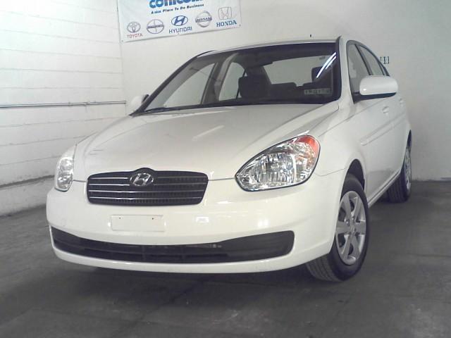 Hyundai Accent 2010 photo 1