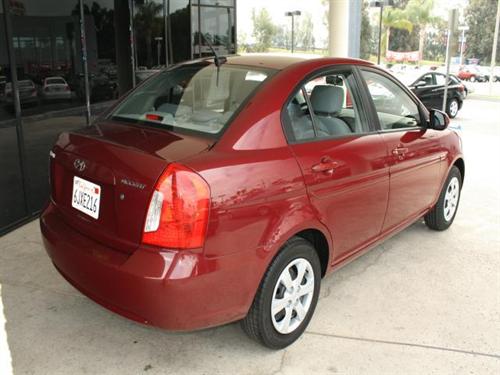 Hyundai Accent 2010 photo 1