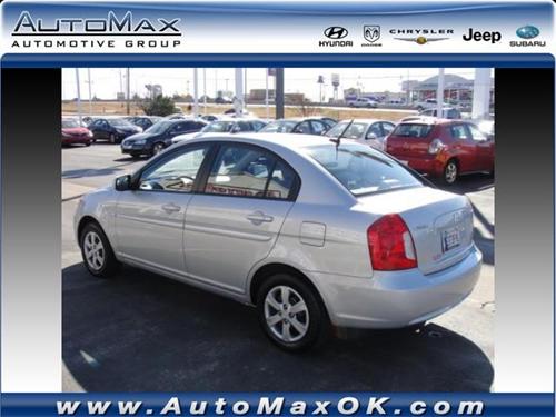 Hyundai Accent 2010 photo 3