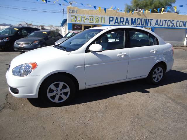 Hyundai Accent 2010 photo 2