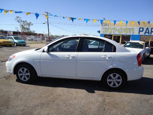 Hyundai Accent 2010 photo 3