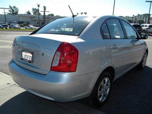 Hyundai Accent 2010 photo 5