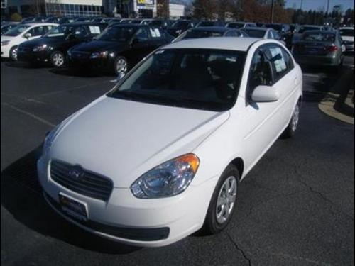 Hyundai Accent 2010 photo 1