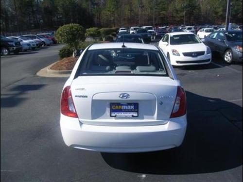 Hyundai Accent 2010 photo 4