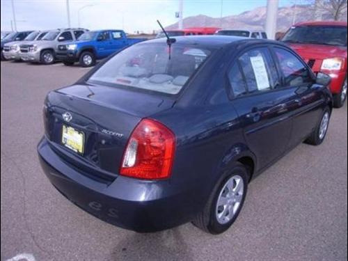 Hyundai Accent 2010 photo 1