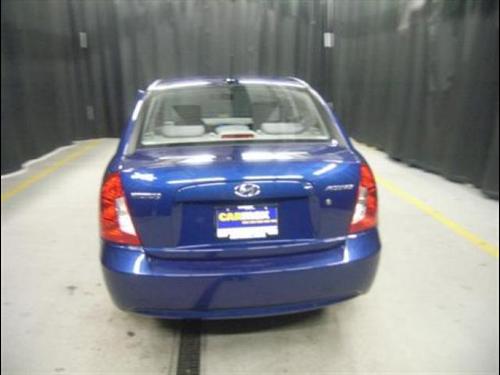 Hyundai Accent 2010 photo 4