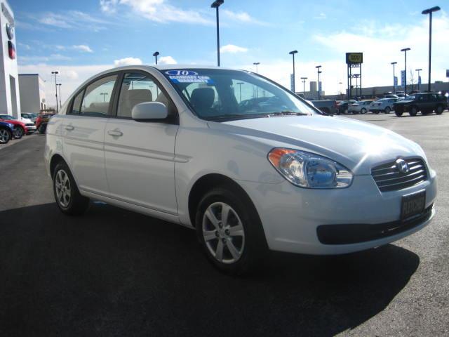 Hyundai Accent 2010 photo 4