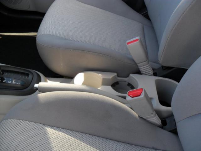 Hyundai Accent 2010 photo 5