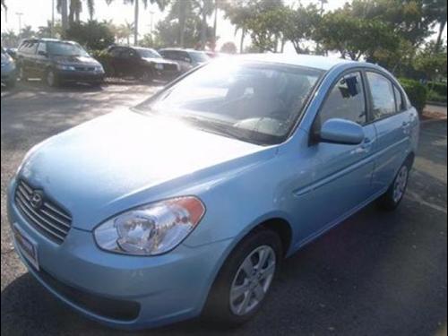 Hyundai Accent 2010 photo 2