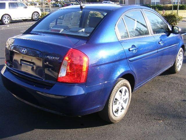 Hyundai Accent 2010 photo 4