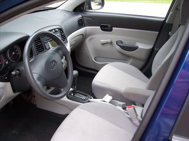 Hyundai Accent 2010 photo 0