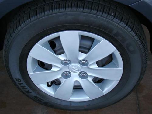 Hyundai Accent 2010 photo 4