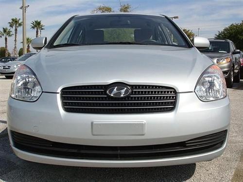 Hyundai Accent 2010 photo 1